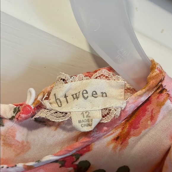 Floral Ruffle Sleeve Dress - Picture 2 of 4